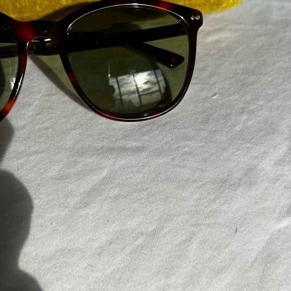 Gucci Sunglasses - Picture 5 of 6